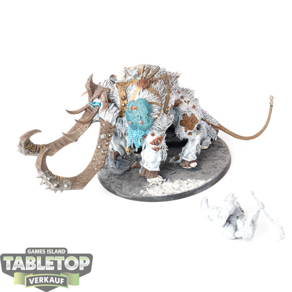 Ogor Mawtribes - Frostlord on Thundertusk - teilweise bemalt