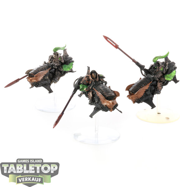 Adeptus Custodes - 3x Vertus Praetors - teilweise bemalt