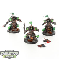 Adeptus Custodes - 3x Vexilus Praetor in Allarus...