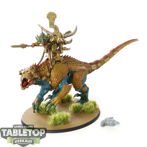Seraphon - Saurus Oldblood on Carnosaur - bemalt