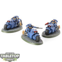 Space Marines - 3 x Outriders - bemalt