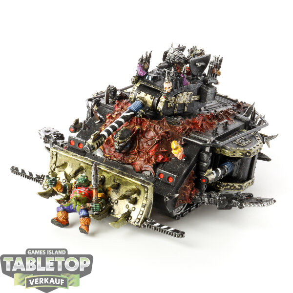 Chaos Space Marines - Chaos Space Marines Predator klassisch - bemalt