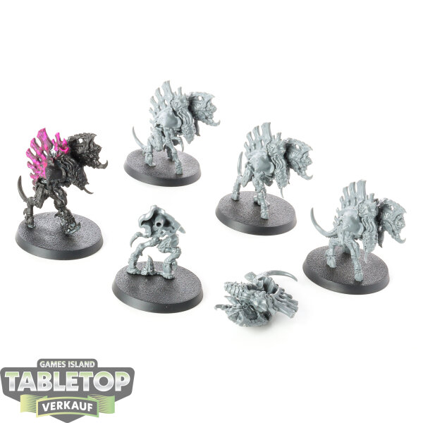 Tyraniden - 5 x Barbgaunts - teilweise bemalt