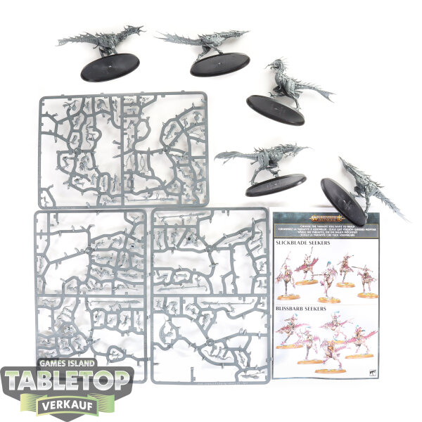 Hedonites of Slaanesh - 5x Blissbarb Seekers - teilweise gebaut