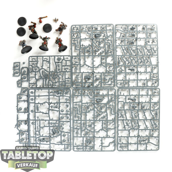 Chaos Space Marines - 8x Legionaries - teilweise gebaut