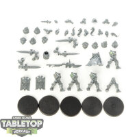 Adeptus Custodes - 5 x Custodian Guard Squad - teilweise...