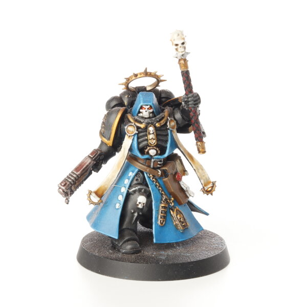 Space Marines - Primaris Chaplain - bemalt