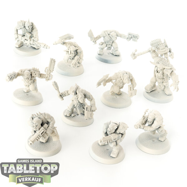 Orks - 10x Ork Beast Snagga Boyz - grundiert