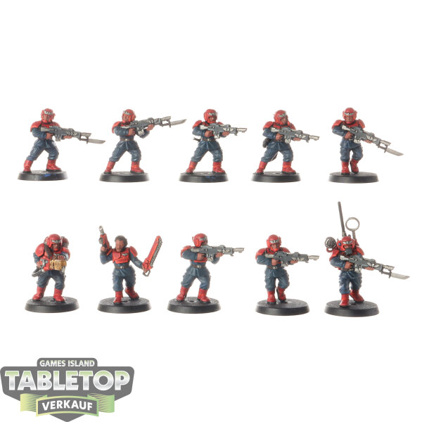 Astra Militarum - 10 x Cadian Shock Troops (Classic) - bemalt