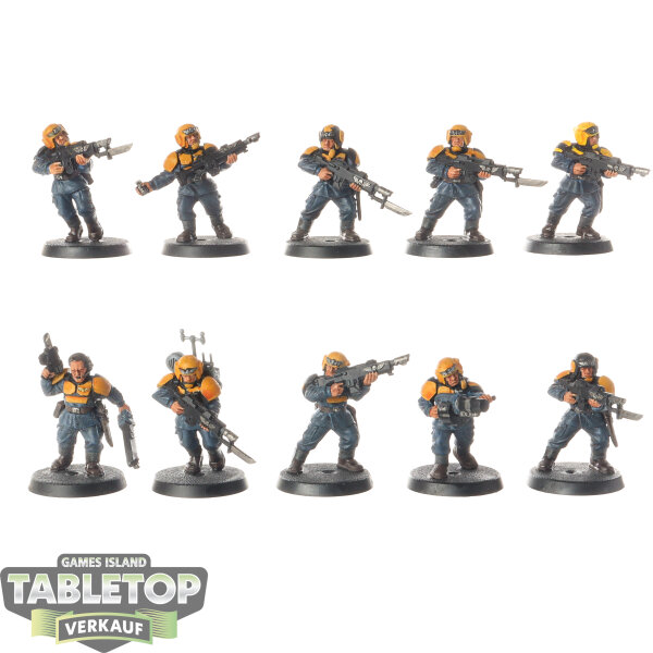 Astra Militarum - 10 x Cadian Shock Troops (Classic) - teilweise bemalt