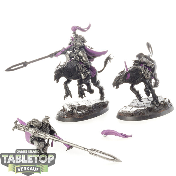 Stormcast Eternals - 2 x Vanguard-Palladors - teilweise bemalt