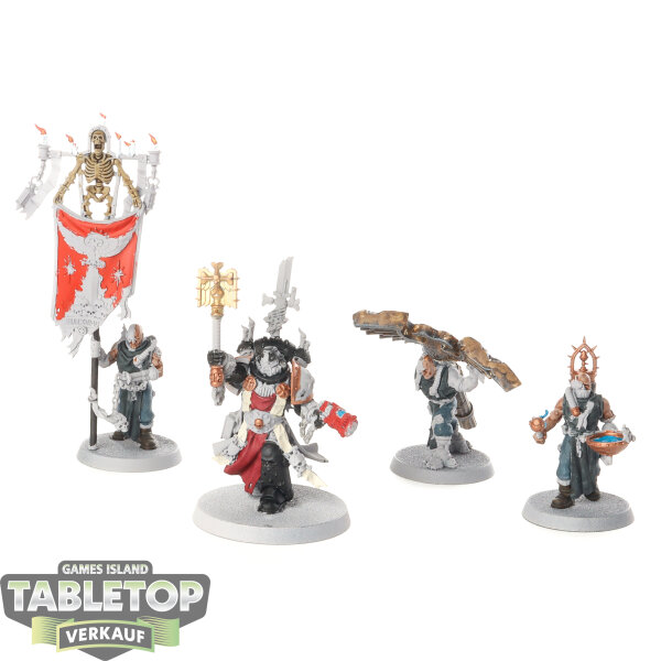 Black Templars - 4 Chaplain Grimaldus & Retinue - teilweise bemalt