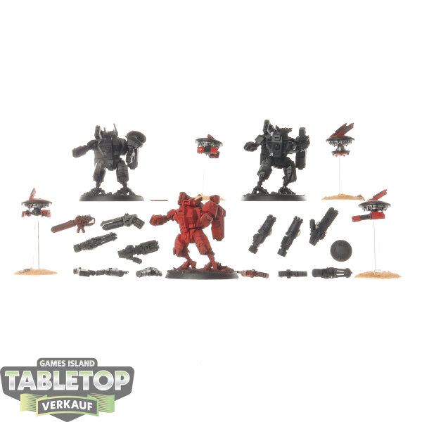 Tau Empire - 3 x XV8 Crisis Battlesuit Team - teilweise bemalt