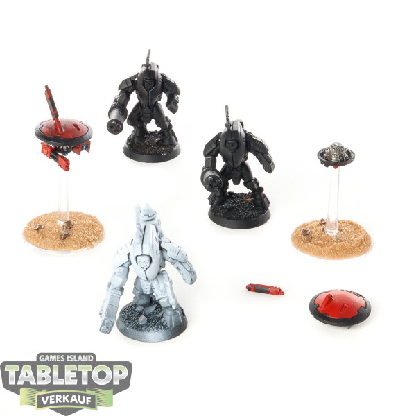 Tau Empire - 3 x Stealth Battlesuits - teilweise bemalt