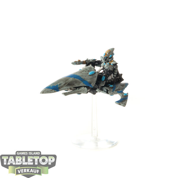 Aeldari - Autarch on Jetbike - bemalt