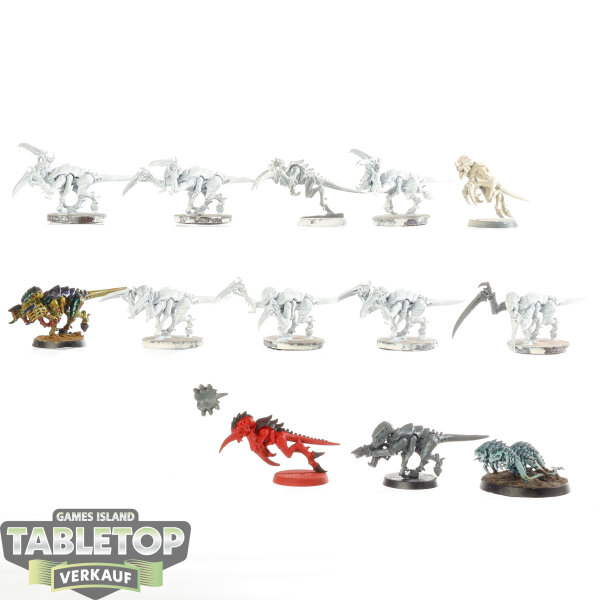 Tyraniden - 12 x Hormagaunts klassisch - teilweise bemalt