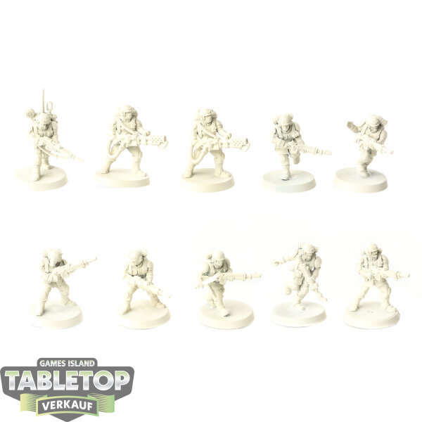 Astra Militarum - 10x Cadian Shock Troops - grundiert