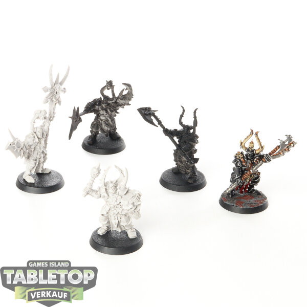 Slaves to Darkness - 5x Chosen Chaos Warriors Command - teilweise bemalt