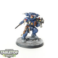 Ultramarines - Phobos Lieutenant - bemalt