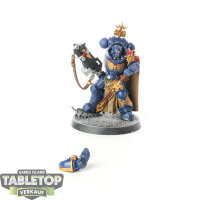Space Marines - Captain with Master-crafted Heavy Bolt...