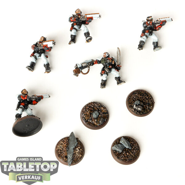 Space Marines - 5 Scouts - bemalt