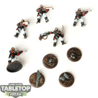 Space Marines - 5 Scouts - bemalt