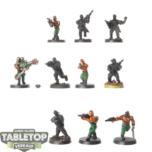 Astra Militarum - 10 x Catachan Jungle Fighters - teilweise bemalt