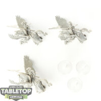 Kingdom of Bretonnia - 3x Pegasus Knights - unbemalt