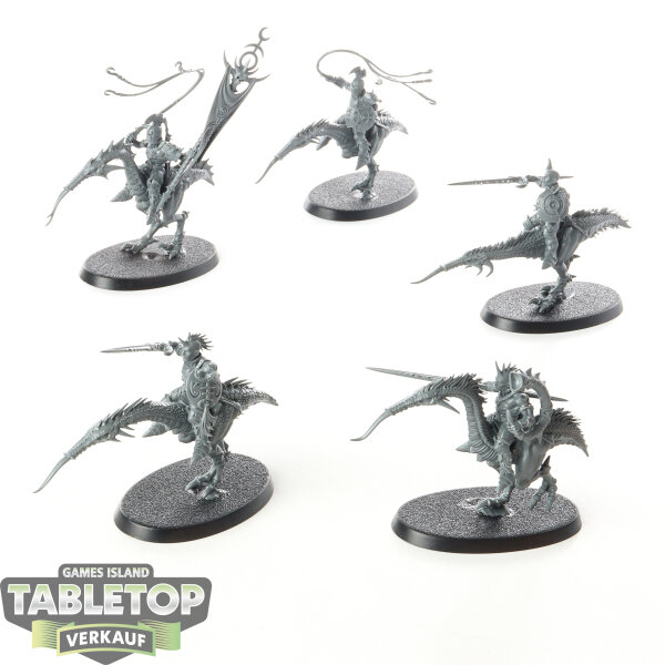 Hedonites of Slaanesh - 5 Hellstriders - unbemalt