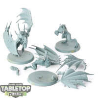 Flesh-eater Courts - 3 x Crypt Flayers - teilweise gebaut