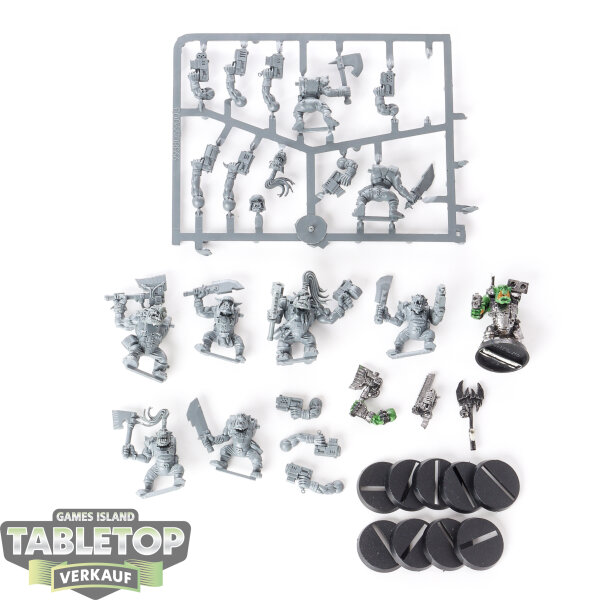 Orks - 10 x Ork Boyz - teilweise bemalt