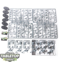 Lizardmen - 8 x Saurus Cavalry - teilweise gebaut