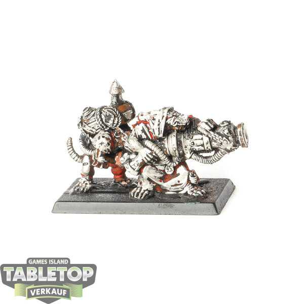 Skaven - Warp Fire Throwers klassisch - teilweise bemalt