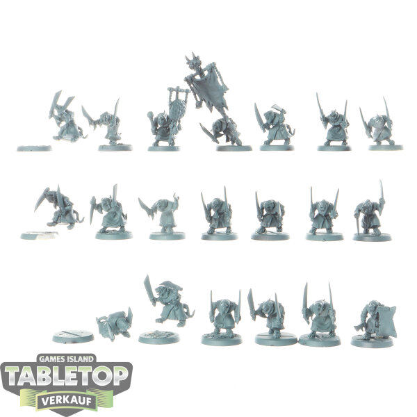 Skaven - 20x Plague Monks - grundiert