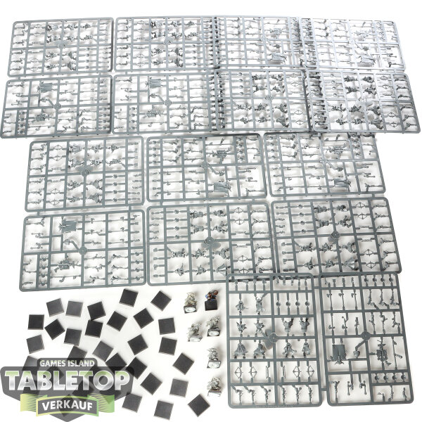 Dwarfen Mountain Holds - 36x Dwarf Quarrellers / Thunderers - teilweise gebaut