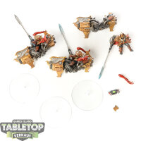 Adeptus Custodes - 3x Vertus Praetors - bemalt