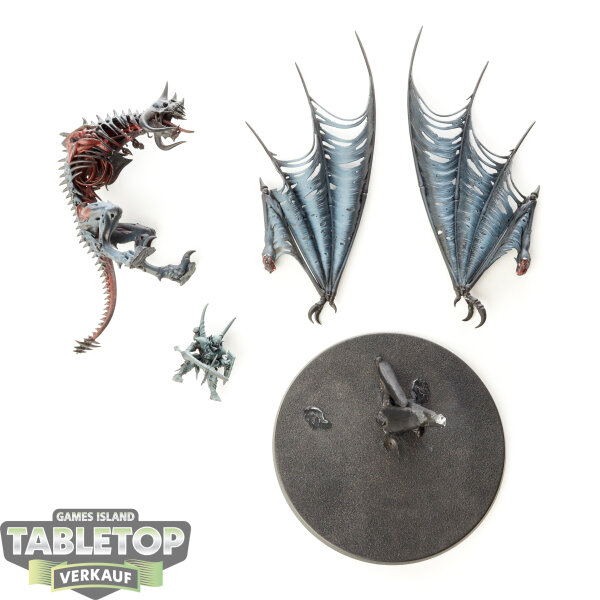 Soulblight Gravelords - Vampire Lord on Zombie Dragon - grundiert